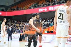 开云体育官方网站-山东鲁能大捷，提前锁定季后赛资格