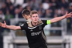 开云体育-包含荷兰国家队备战重要国际比赛德莱赫特领衔的词条