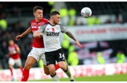 开云体育官网-伯明翰城客场全取三分，保持领跑