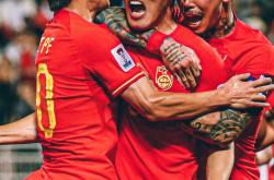 开云官网-顶级足球联赛中球队的精彩演绎感人肺腑