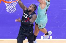 开云APP-猛龙主场再胜雄鹿，系列赛2-0领先的简单介绍