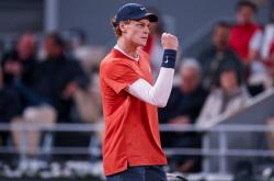 开云体育下载-法网绝杀拉沃尔杯，辛纳惊艳四座