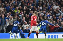 开云体育下载-切尔西前锋因红牌遭停赛两场，球队损失不小