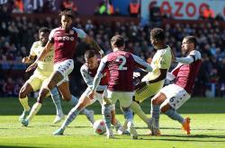 开云下载-斯图加特在主场逆转沃尔夫斯堡，解困