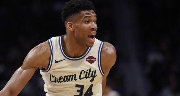 雄鹿大胜黄蜂，字母哥砍下双+