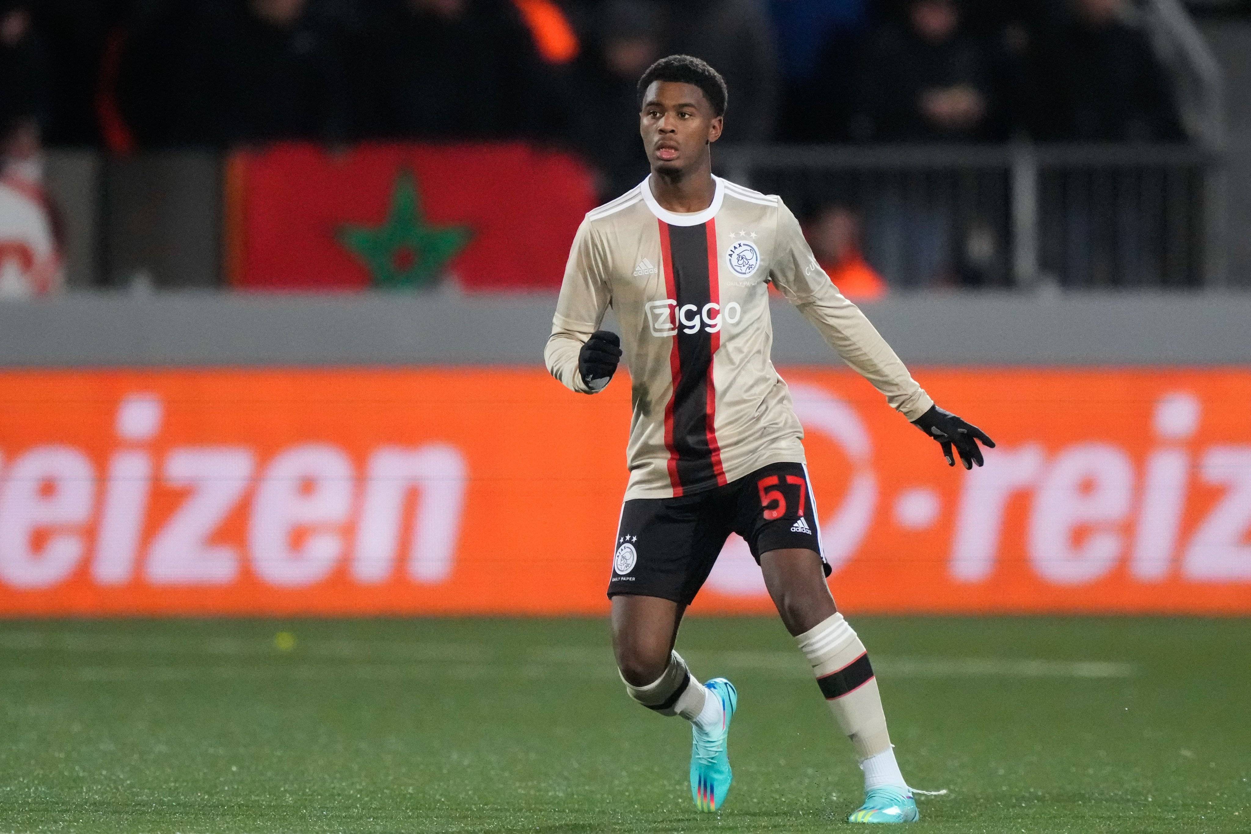 阿贾克斯在欧洲赛场上表现出色，取得胜利！