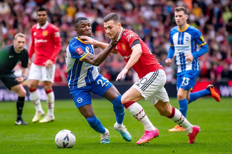 多特蒙德迎战劲旅,力求取胜保榜首的简单介绍 多特蒙德迎战劲旅,力求取胜保榜首的简单介绍