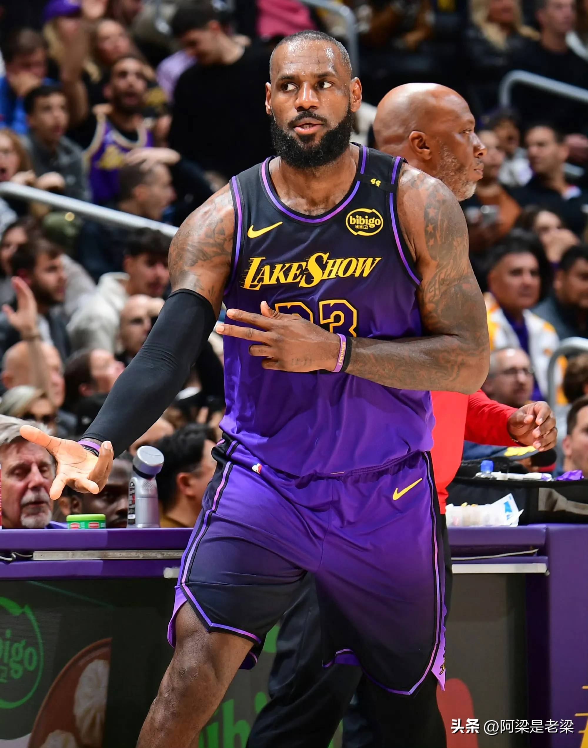 骑士惨败开拓者：勒布朗表现不佳率队失利无缘取胜