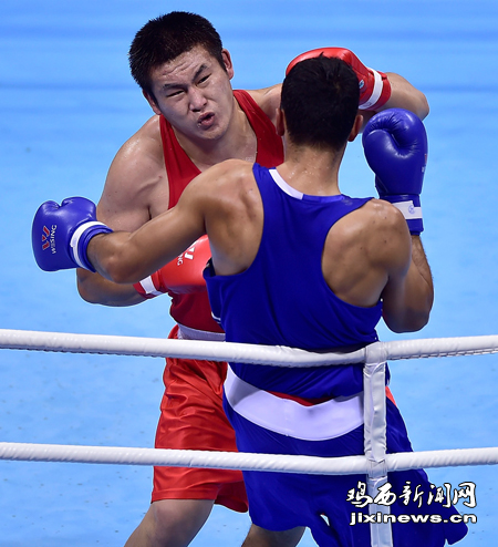 墨西哥拳击选手勇夺金牌，震撼世界