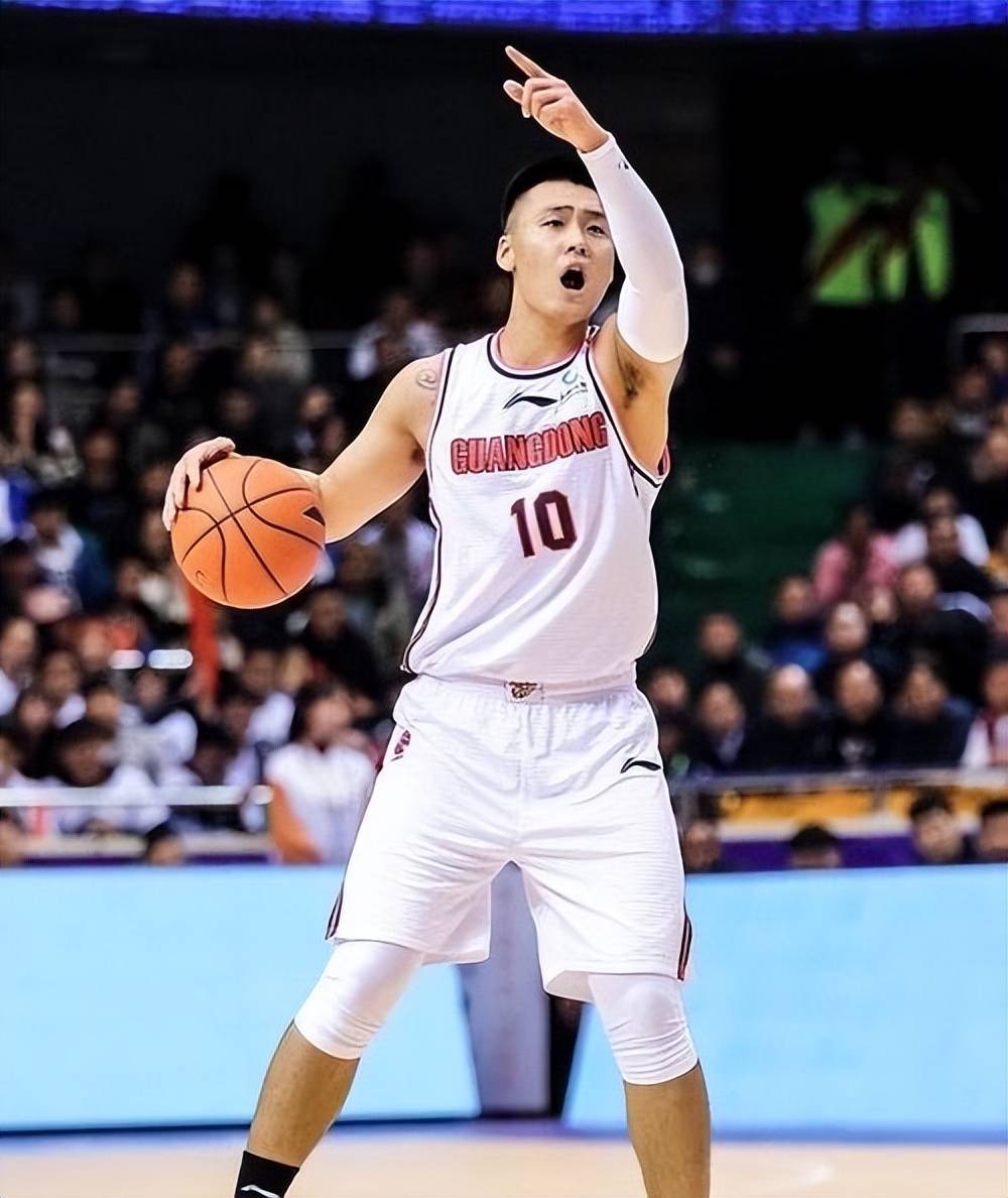 关于职业球员技术精湛，精彩表现让人惊叹的信息