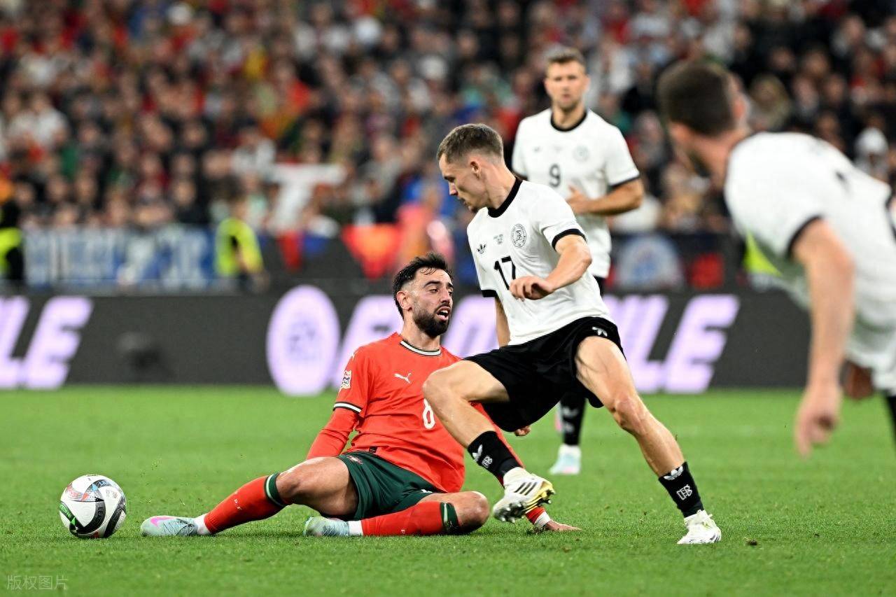 葡萄牙队逆转战胜德国队,挺进决赛 葡萄牙队逆转战胜德国队,挺进决赛