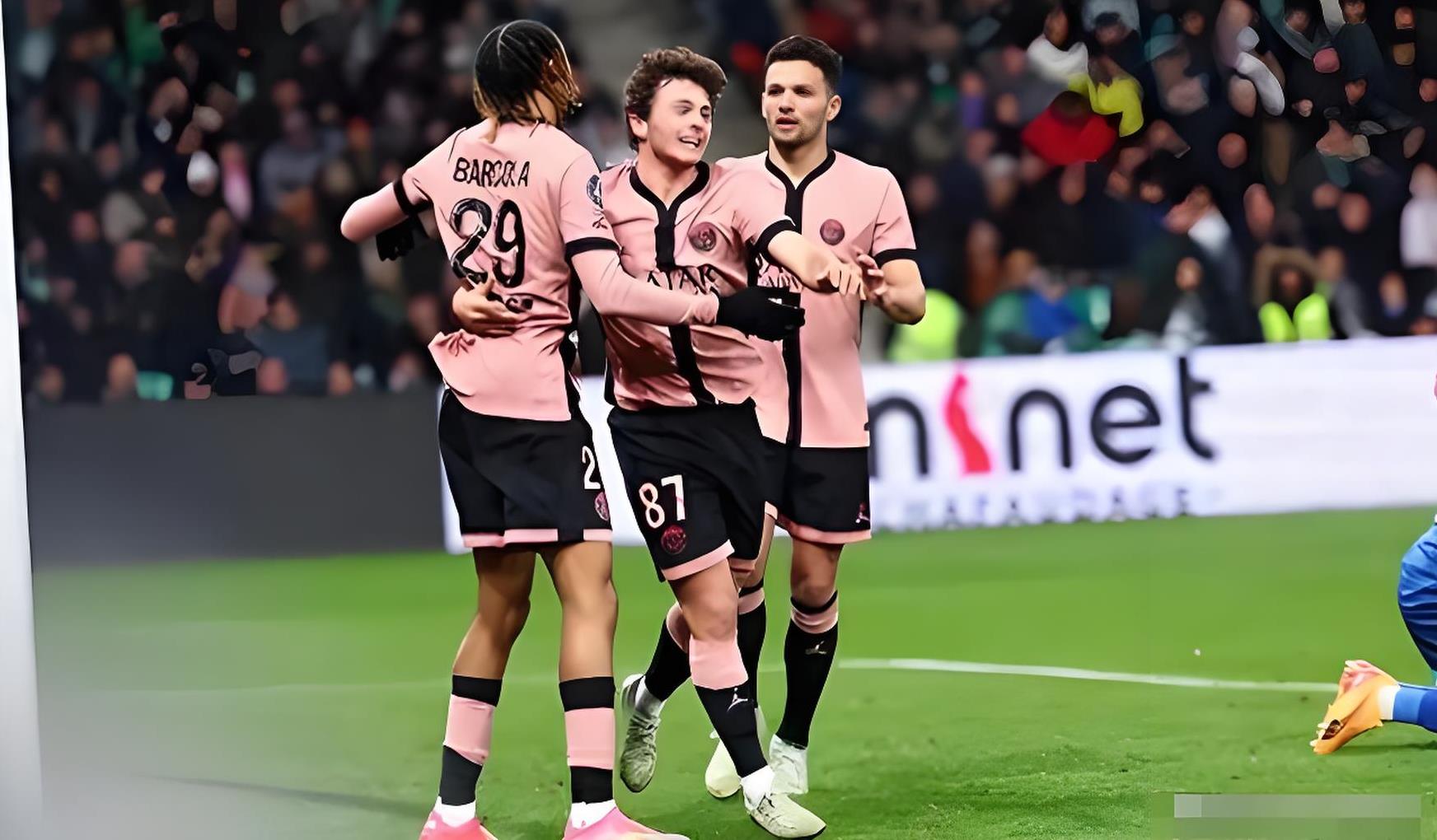 利物浦小胜晋级,欧冠赛场竞争无比激烈 利物浦小胜晋级,欧冠赛场竞争无比激烈