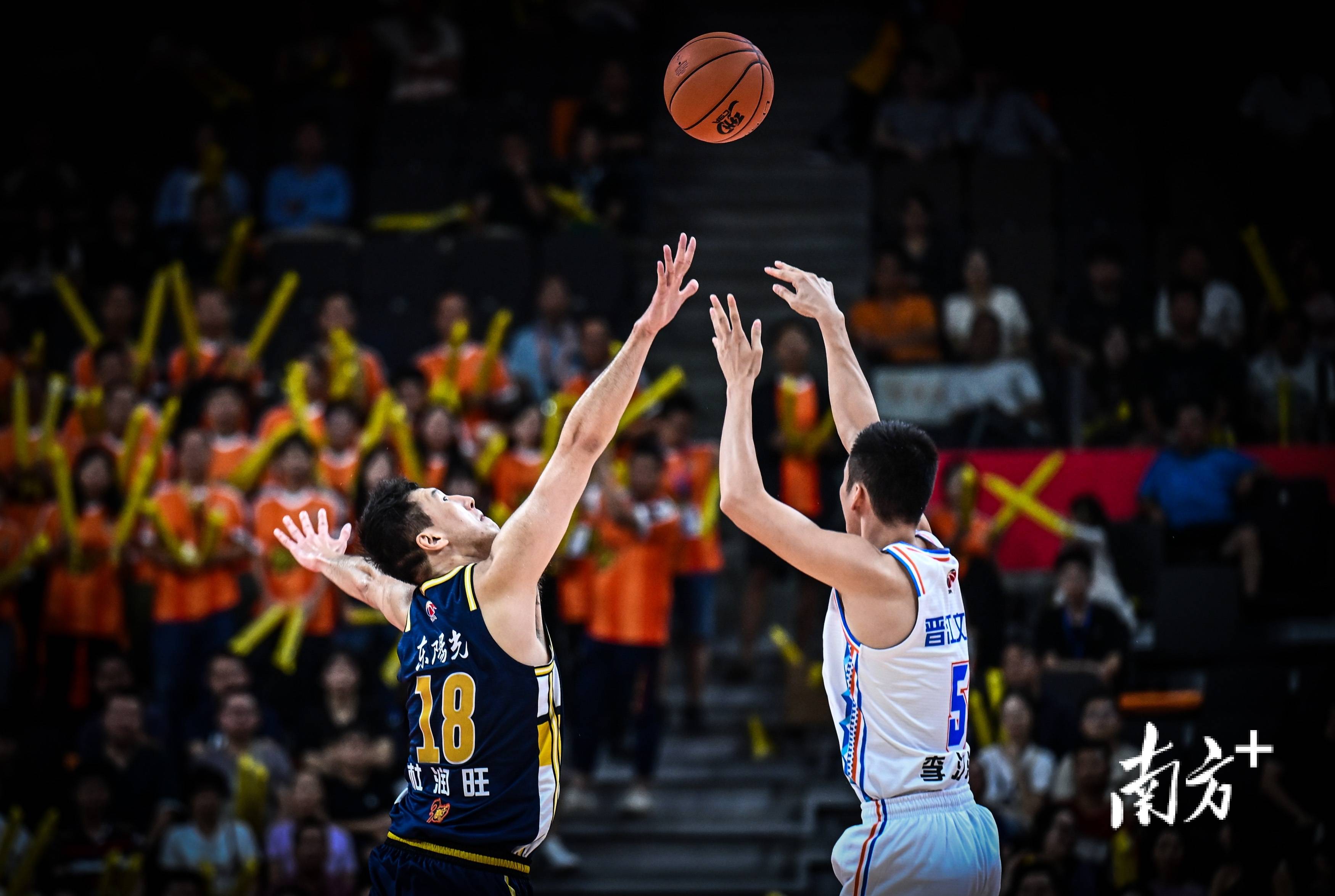 贵州男篮主场大胜广东对手，实现最佳连胜的简单介绍