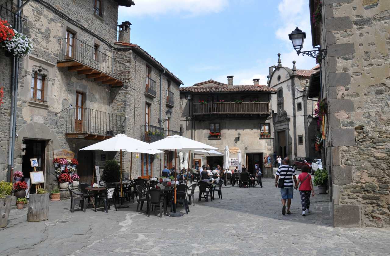 塞维利亚主场对阵雷加内斯,迎来保级之战 塞维利亚主场对阵雷加内斯,迎来保级之战