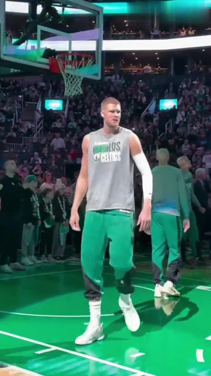 凯尔特人大胜掘金，塔图姆神奇连续三分