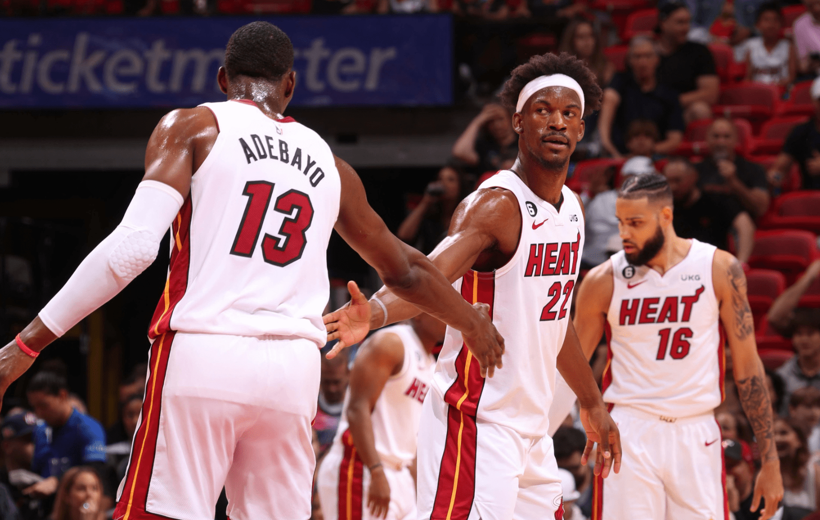 猛龙队击败公牛，保持胜势