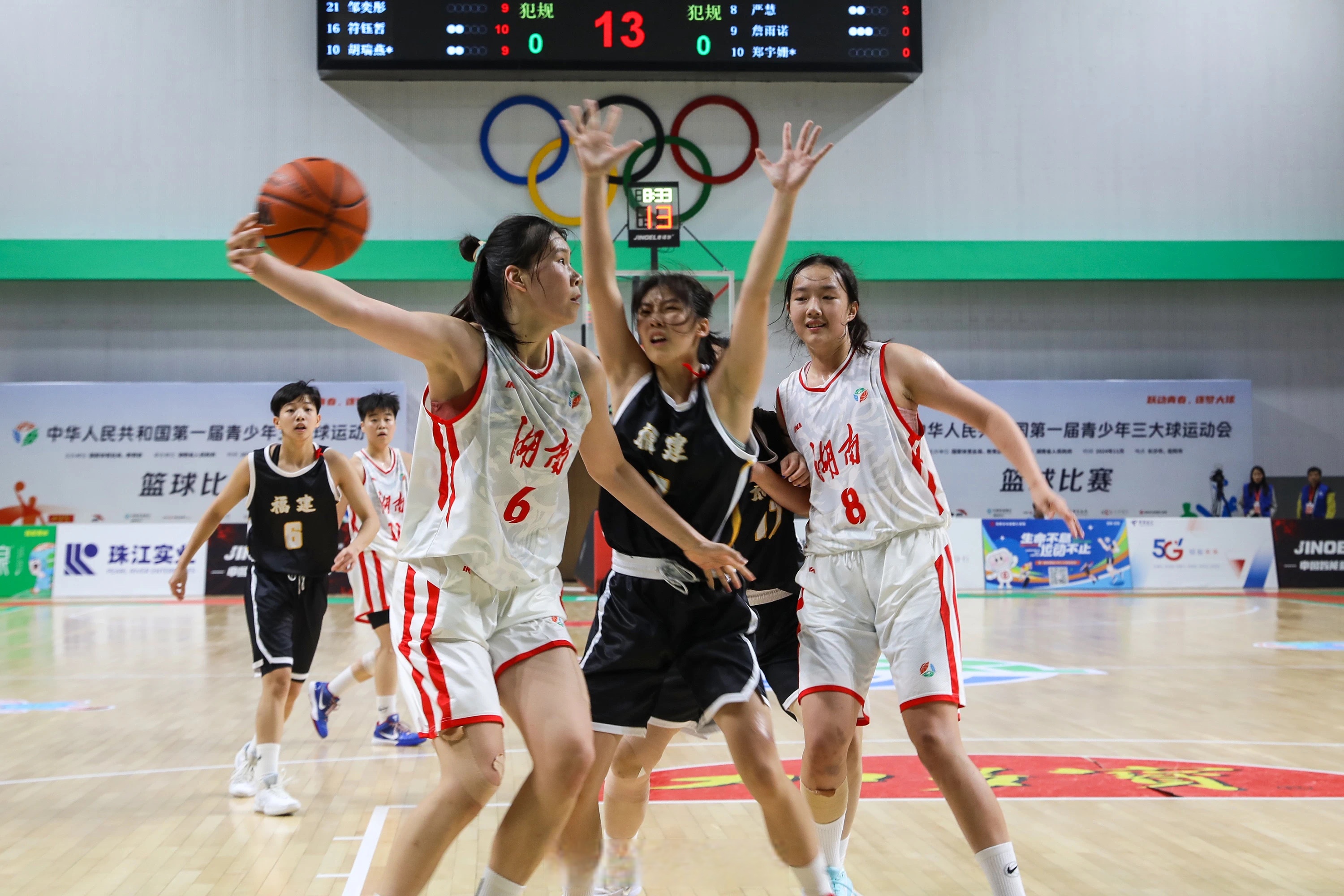 湖南队士气高昂，战胜对手晋级