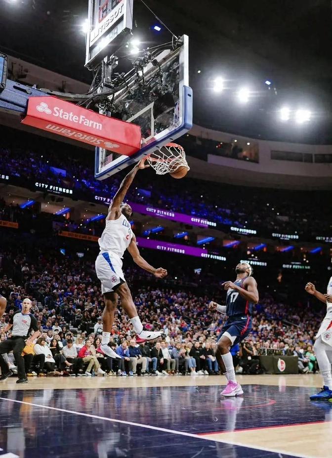 热火神奇逆转灰熊，争夺季后赛资格备受关注的简单介绍