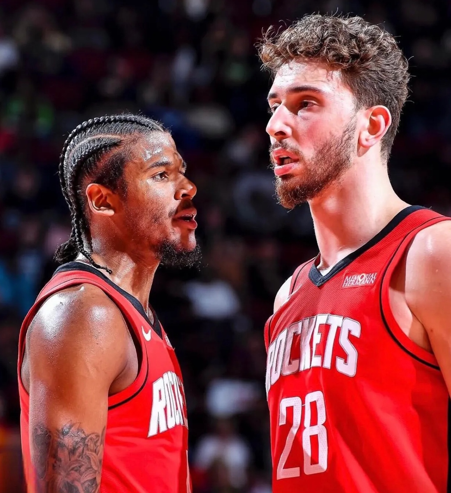 热火队再次战胜对手，展现出不屈的斗志和实力