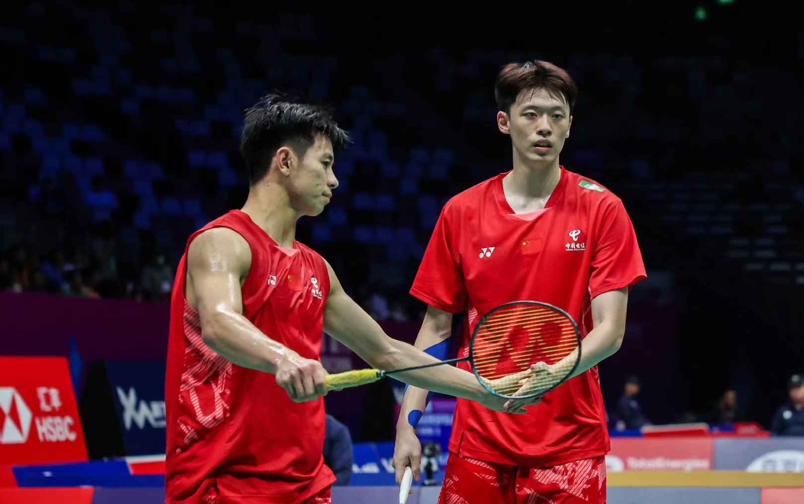 英格兰羽毛球队鏖战日本羽毛球队,谌龙送出助攻的简单介绍 英格兰羽毛球队鏖战日本羽毛球队,谌龙送出助攻的简单介绍