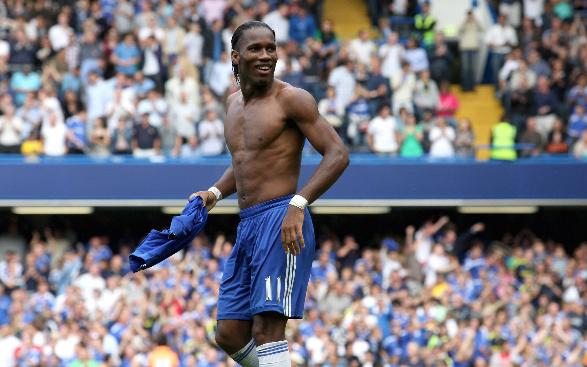 沉默的核按钮，伊萨克90分钟的杀意与拜仁压哨的救赎