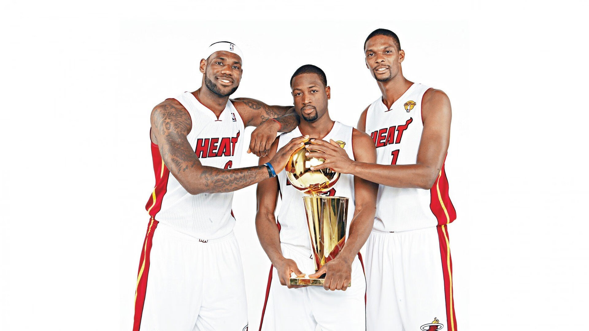 从质疑到王座，迪亚斯一役封神，定义年度焦点之战